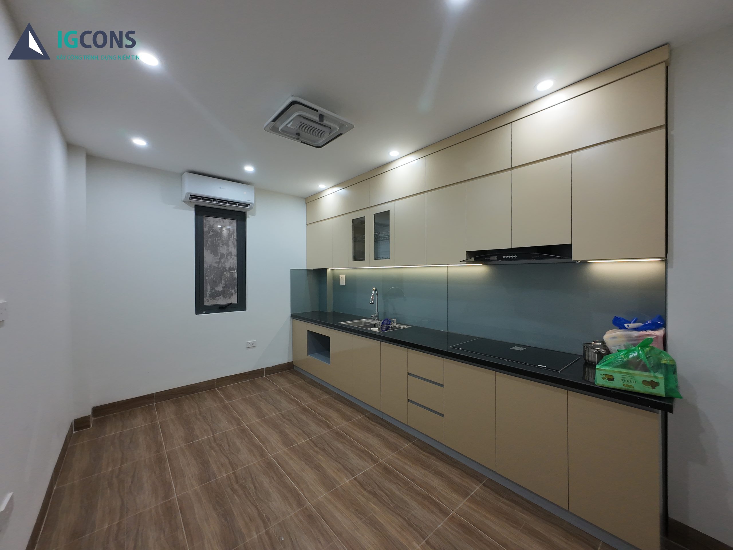 Tầng 2 - Bếp & Khu vực ăn uống