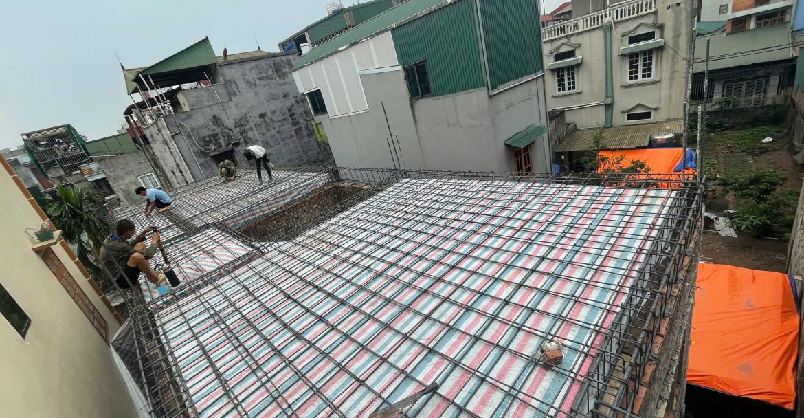 Lắp dựng cốt thép dầm sàn tầng 3